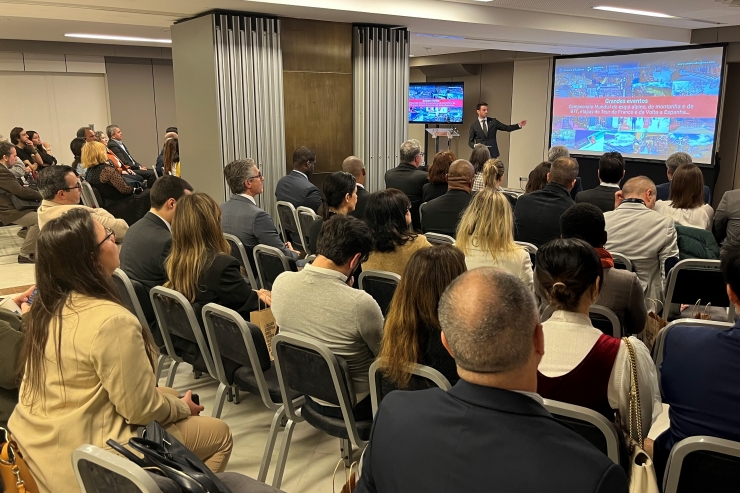 Marc Saura, en un moment de la presentació davant empresaris portuguesos.